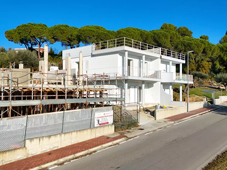 Immagine 37 di Villetta a schiera in vendita  in via vascello a Tortoreto