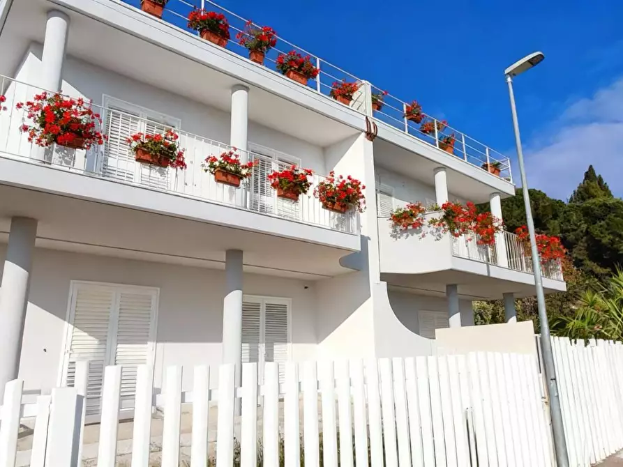 Immagine 1 di Villetta a schiera in vendita  in Via Vascello a Tortoreto