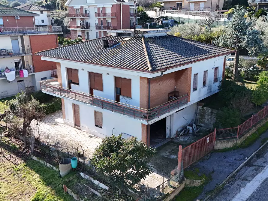 Immagine 1 di Villa in vendita  in Via Santa Maria Goretti 22 a San Benedetto Del Tronto