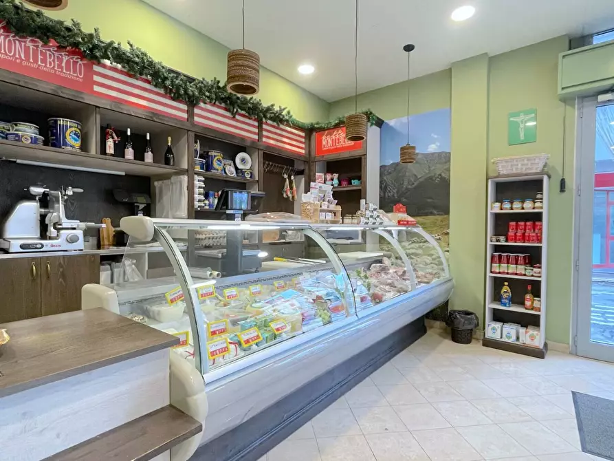 Immagine 2 di Attività commerciale in vendita  in Via Montebello 65 a San Benedetto Del Tronto