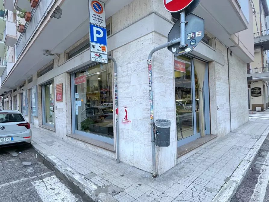 Immagine 20 di Attività commerciale in vendita  in Via Montebello 65 a San Benedetto Del Tronto