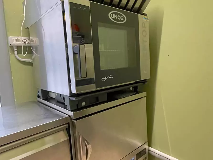 Immagine 9 di Attività commerciale in vendita  in Via Montebello 65 a San Benedetto Del Tronto