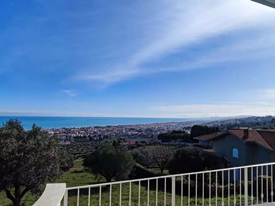 Immagine 38 di Villetta a schiera in vendita  in via vascello a Tortoreto