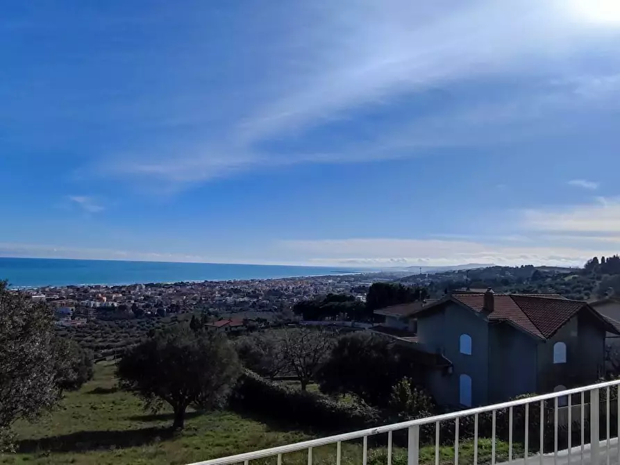 Immagine 8 di Villetta a schiera in vendita  in via vascello a Tortoreto