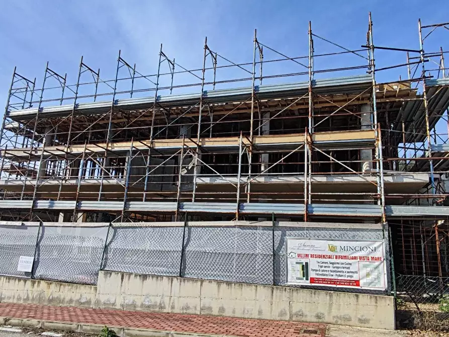 Immagine 10 di Villetta a schiera in vendita  in via vascello a Tortoreto