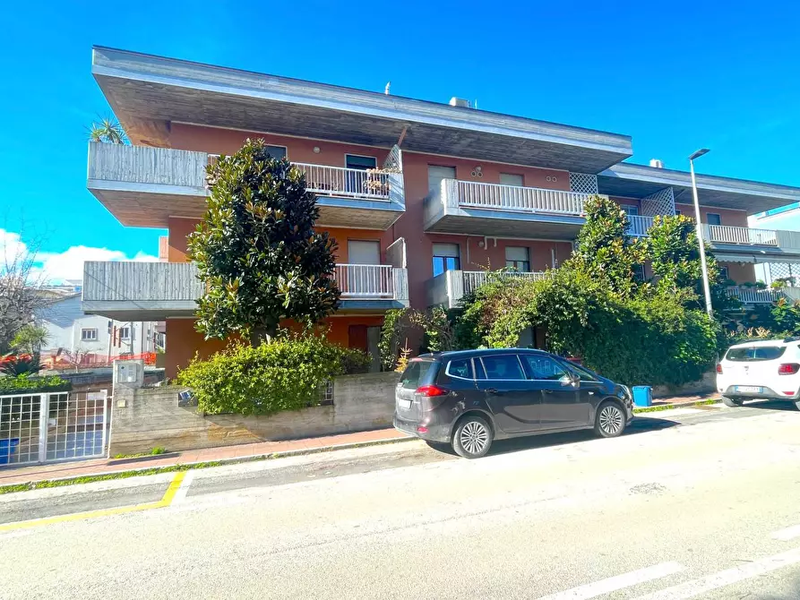 Immagine 1 di Appartamento in vendita  in Via Ponza 106 a Grottammare