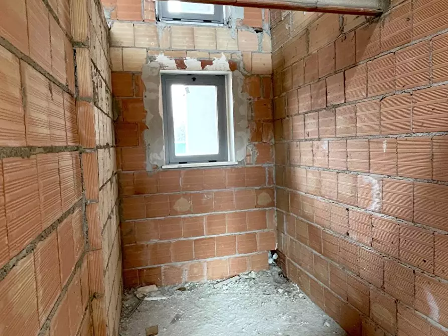 Immagine 7 di Ufficio in vendita  in Contrada San Giovanni snc a Ancarano