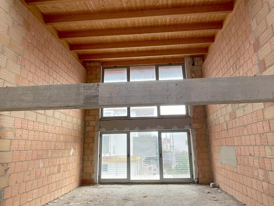 Immagine 12 di Ufficio in vendita  in Contrada San Giovanni snc a Ancarano