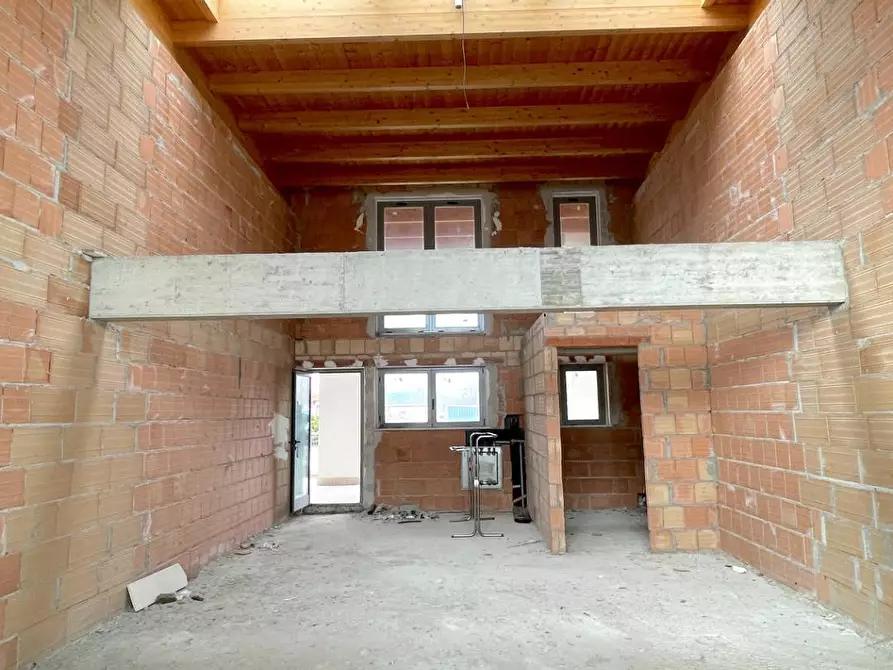 Immagine 11 di Ufficio in vendita  in Contrada San Giovanni snc a Ancarano