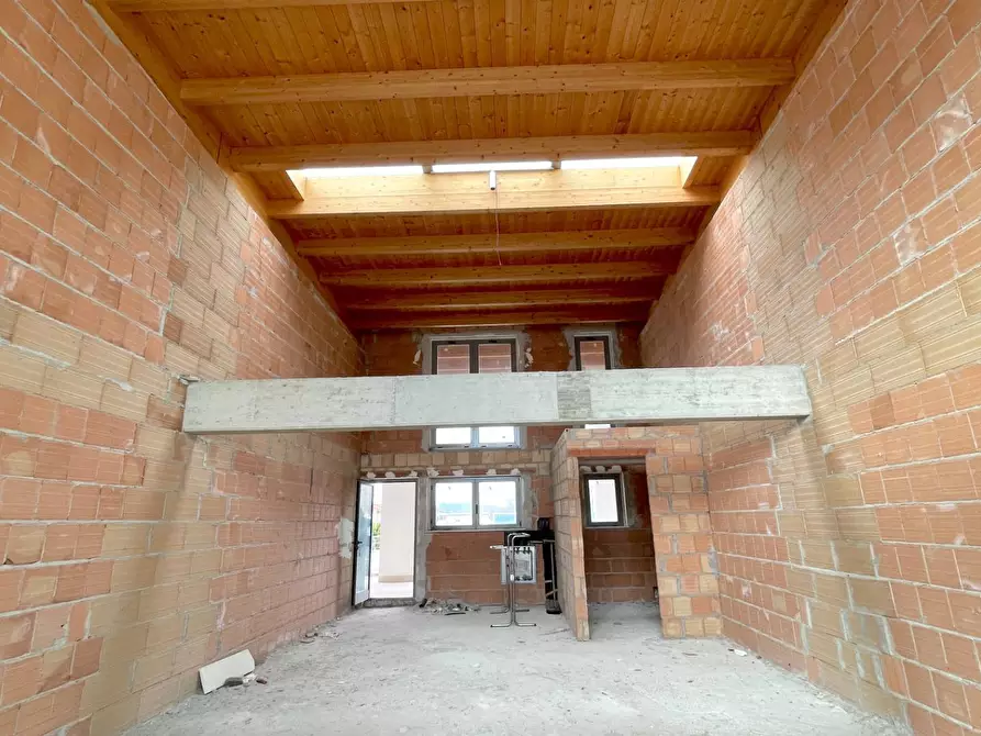 Immagine 9 di Ufficio in vendita  in Contrada San Giovanni snc a Ancarano