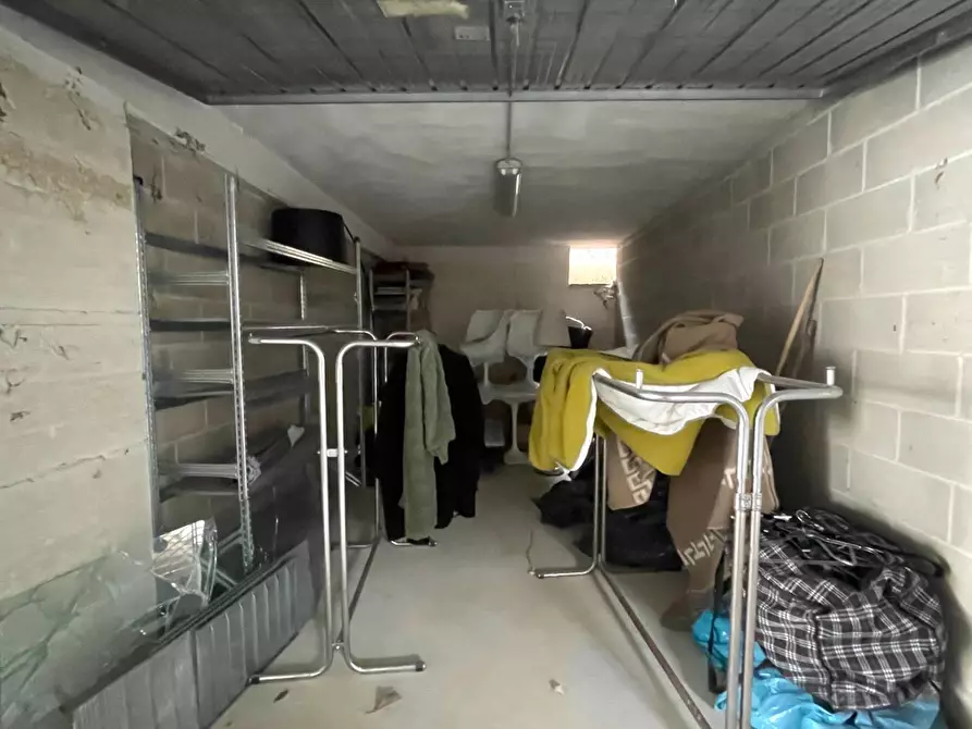 Immagine 21 di Ufficio in vendita  in Contrada San Giovanni snc a Ancarano