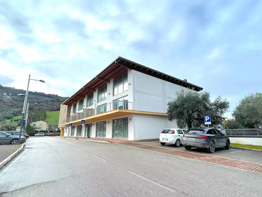 Immagine 23 di Ufficio in vendita  in Contrada San Giovanni snc a Ancarano