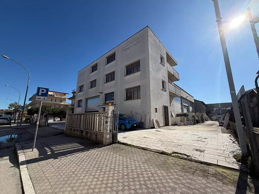 Immagine 40 di Capannone industriale in vendita  in Via Val Tiberina 21 a San Benedetto Del Tronto