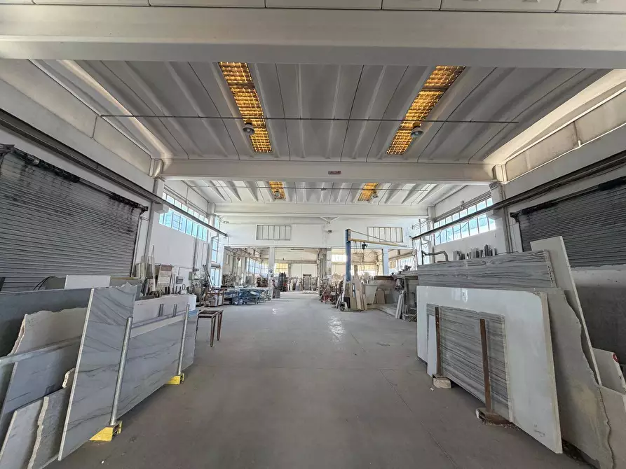 Immagine 5 di Capannone industriale in vendita  in Via Val Tiberina 21 a San Benedetto Del Tronto