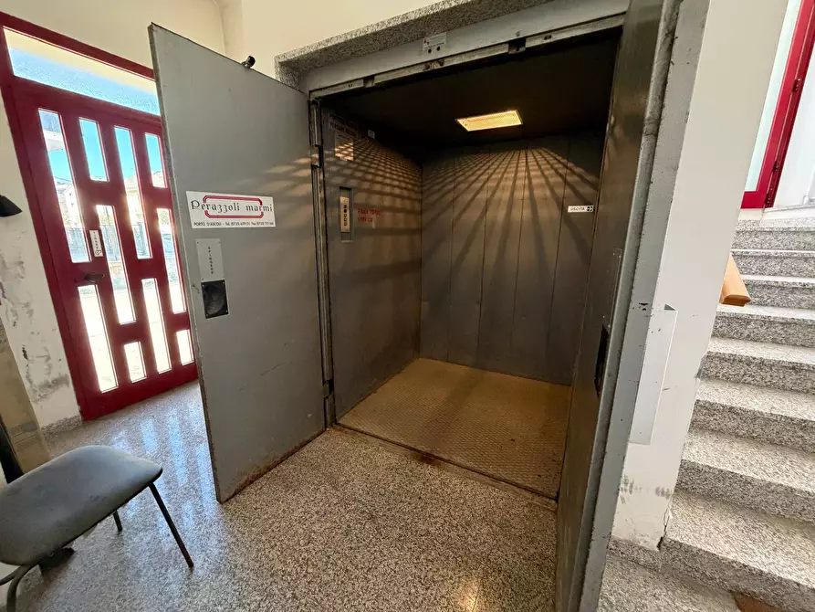 Immagine 16 di Capannone industriale in vendita  in Via Val Tiberina 21 a San Benedetto Del Tronto