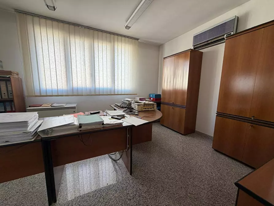 Immagine 25 di Capannone industriale in vendita  in Via Val Tiberina 21 a San Benedetto Del Tronto