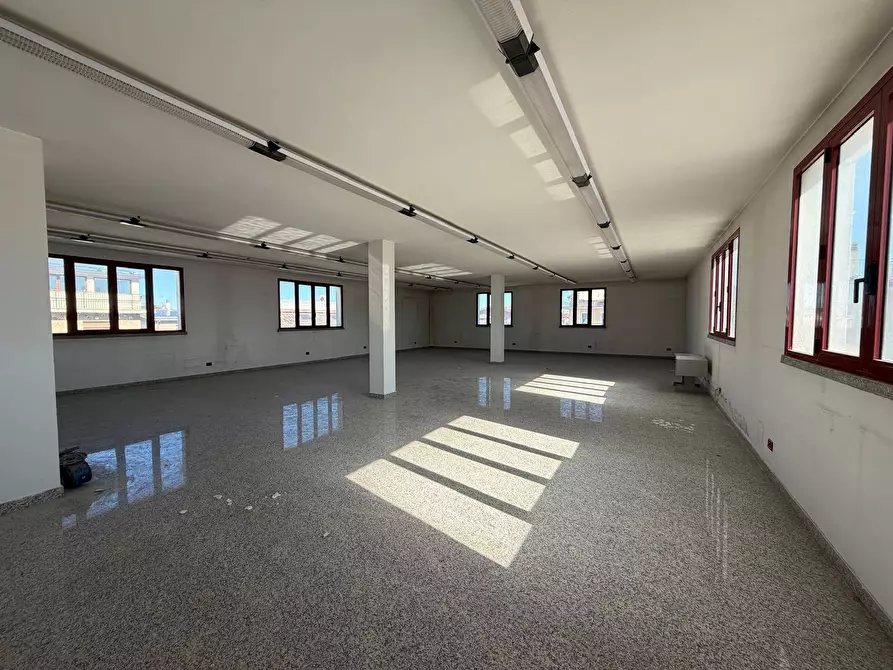 Immagine 24 di Capannone industriale in vendita  in Via Val Tiberina 21 a San Benedetto Del Tronto