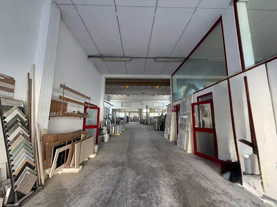 Immagine 6 di Capannone industriale in vendita  in Via Val Tiberina 21 a San Benedetto Del Tronto