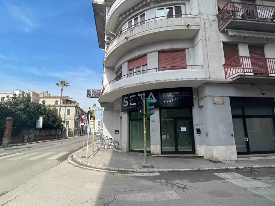 Immagine 5 di Locale commerciale in affitto  in Via Roma 3 a San Benedetto Del Tronto