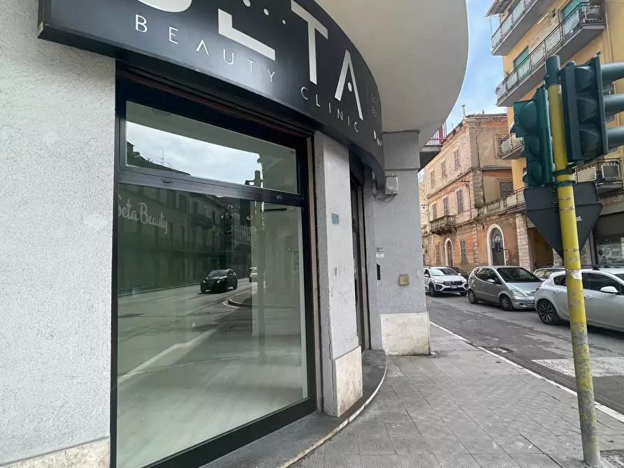 Immagine 6 di Locale commerciale in affitto  in Via Roma 3 a San Benedetto Del Tronto