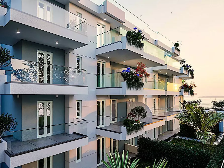 Immagine 2 di Appartamento in vendita  in Lungomare De Gasperi snc a Grottammare