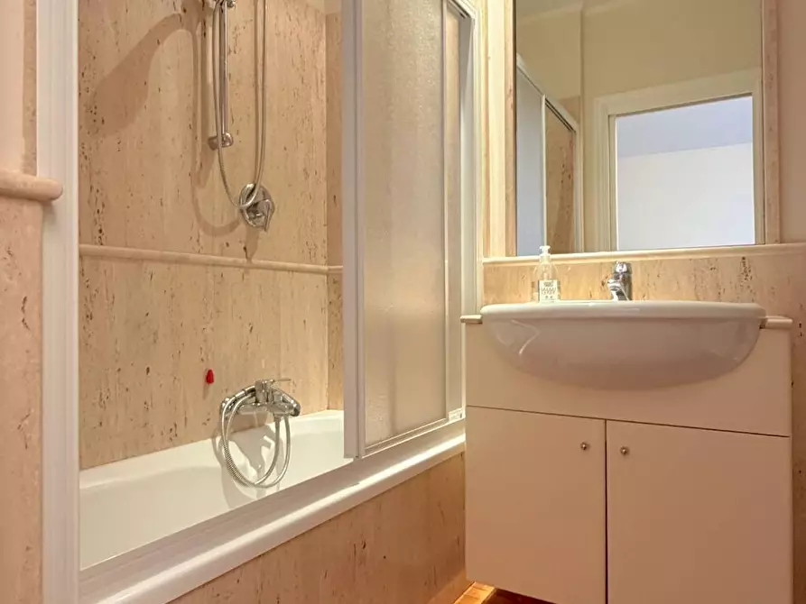 Immagine 23 di Appartamento in vendita  in Vicolo Piemonte 3 a San Benedetto Del Tronto