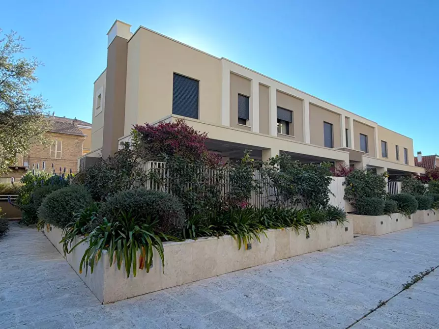 Immagine 1 di Villetta a schiera in vendita  in Via Padre Sigismondo Damiani 4 a San Benedetto Del Tronto