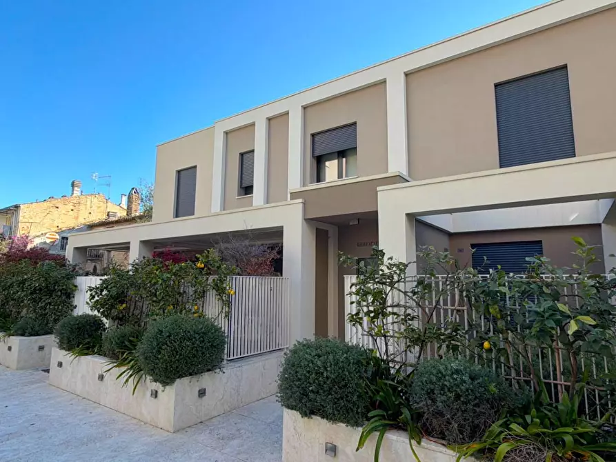 Immagine 2 di Villetta a schiera in vendita  in Via Padre Sigismondo Damiani 4 a San Benedetto Del Tronto