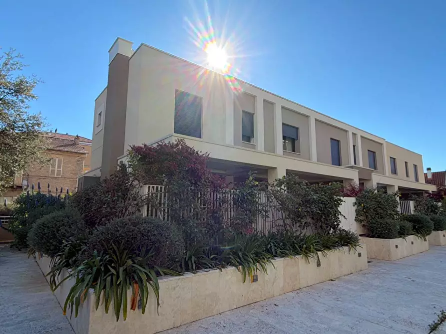 Immagine 46 di Villetta a schiera in vendita  in Via Padre Sigismondo Damiani 4 a San Benedetto Del Tronto