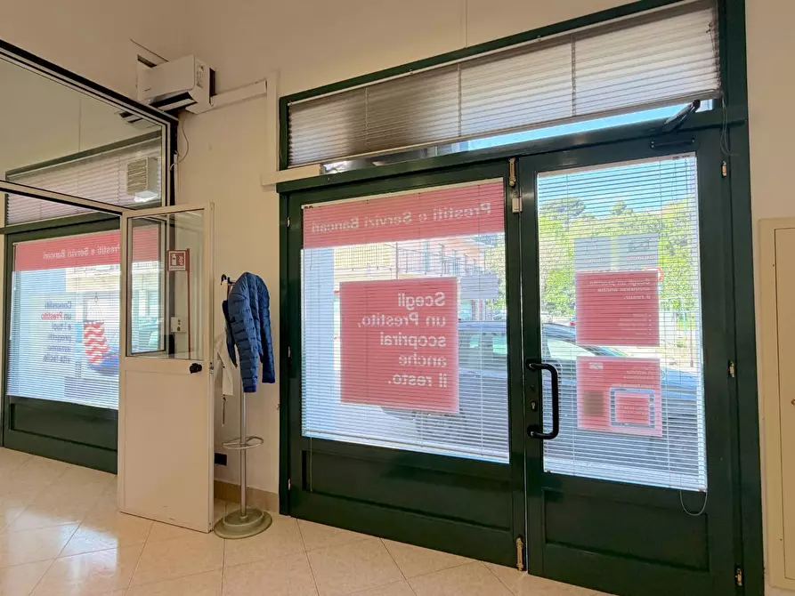 Immagine 4 di Locale commerciale in affitto  in Via Nazario Sauro 62 a San Benedetto Del Tronto