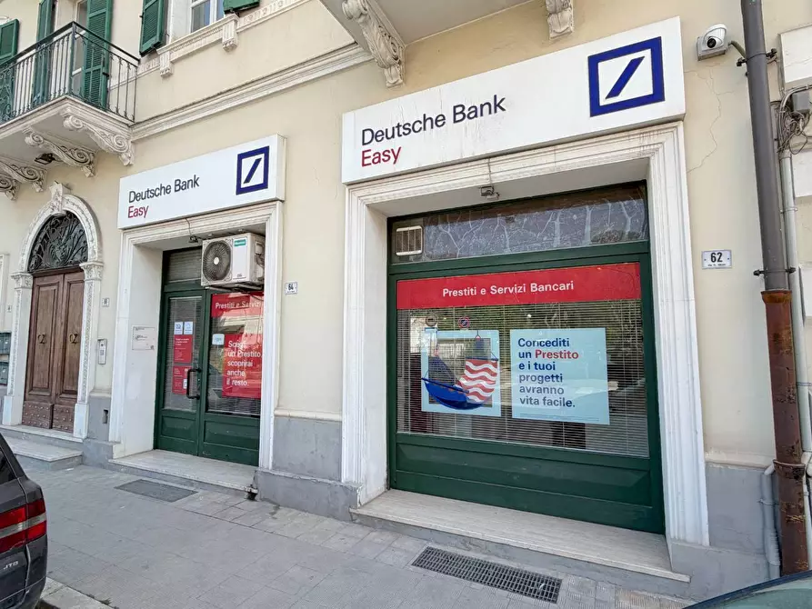 Immagine 8 di Locale commerciale in affitto  in Via Nazario Sauro 62 a San Benedetto Del Tronto