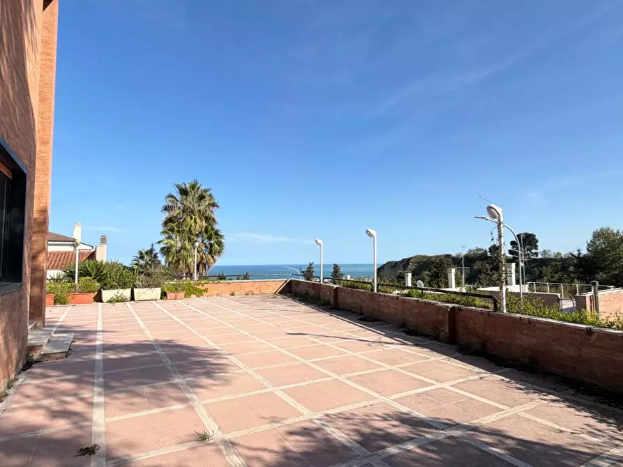 Immagine 30 di Villa in vendita  in Via dei Ligustri 55 a Grottammare