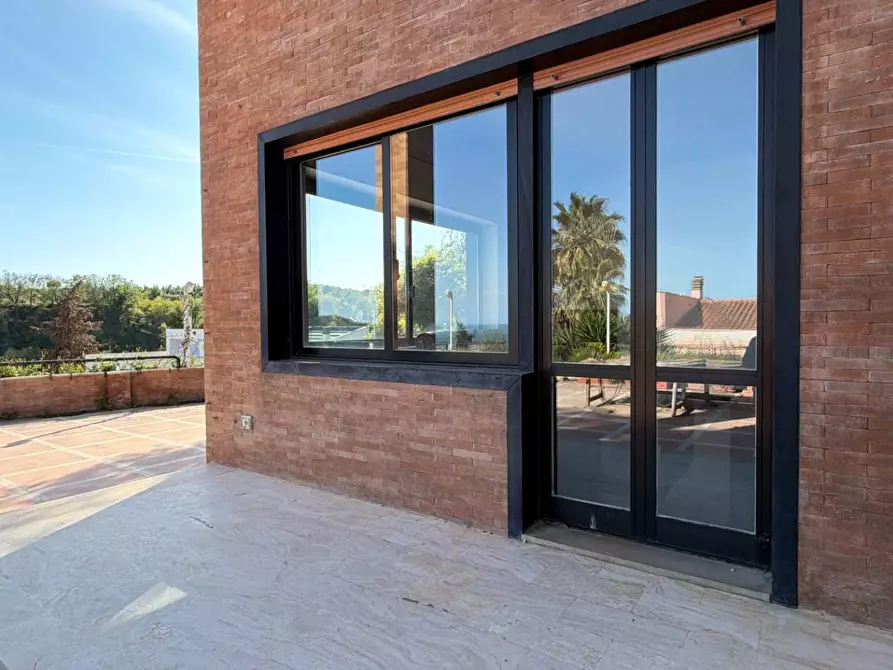 Immagine 10 di Villa in vendita  in Via dei Ligustri 55 a Grottammare