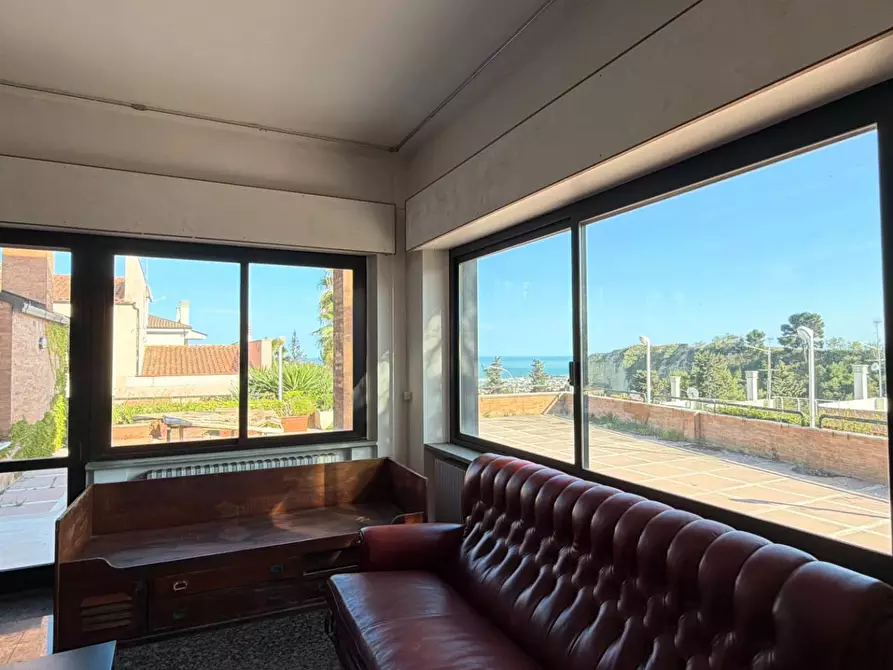 Immagine 9 di Villa in vendita  in Via dei Ligustri 55 a Grottammare