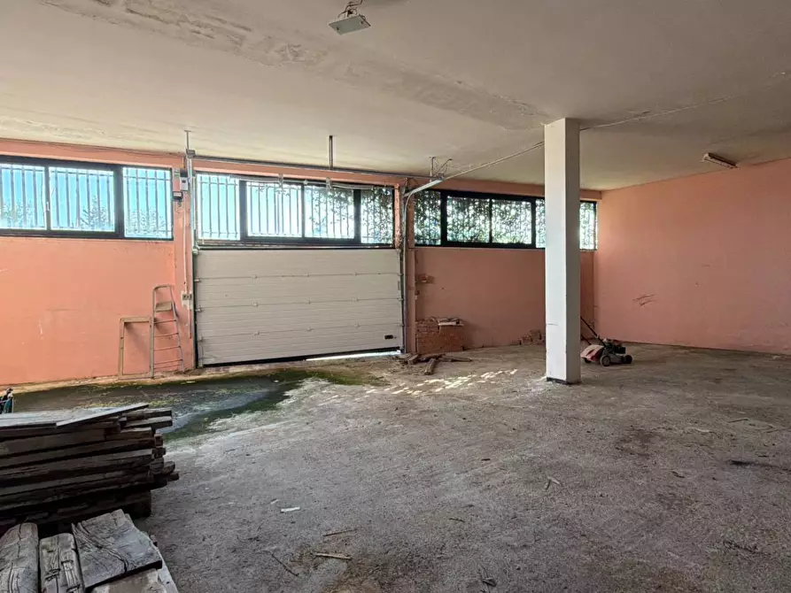 Immagine 43 di Villa in vendita  in Via dei Ligustri 55 a Grottammare