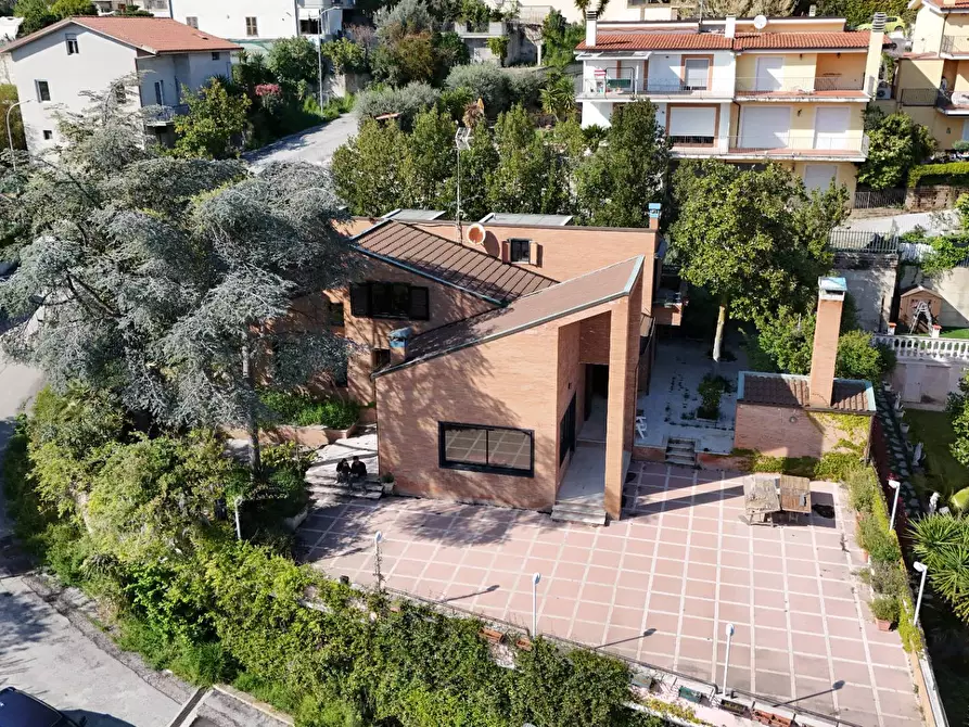 Immagine 29 di Villa in vendita  in Via dei Ligustri 55 a Grottammare
