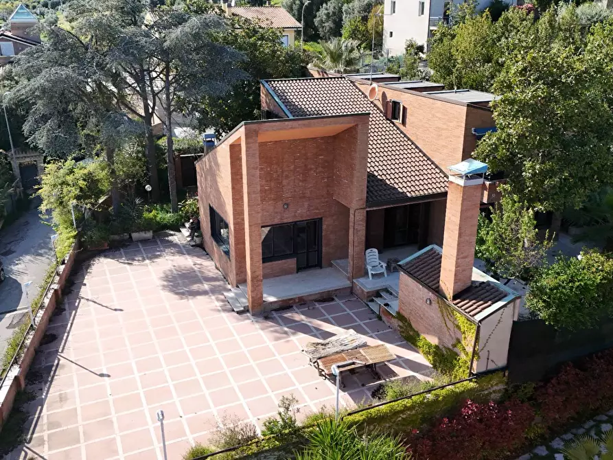 Immagine 2 di Villa in vendita  in Via dei Ligustri 55 a Grottammare