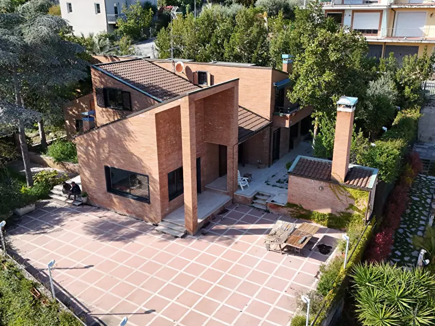 Immagine 54 di Villa in vendita  in Via dei Ligustri 55 a Grottammare