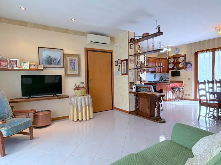 Immagine 7 di Appartamento in vendita  in Via Del Vignola 8 a San Benedetto Del Tronto