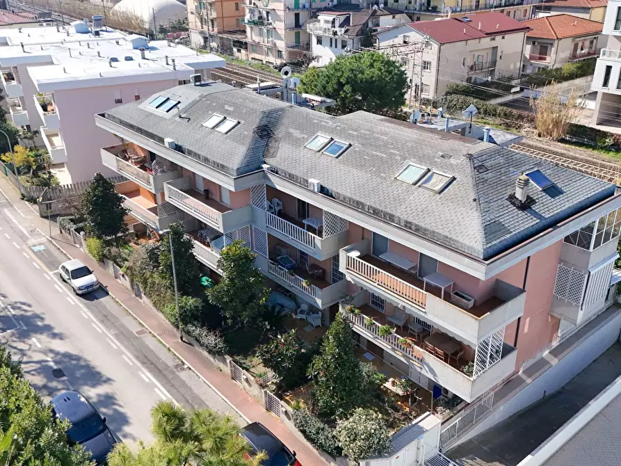 Immagine 40 di Appartamento in vendita  in Via Ponza 106 a Grottammare