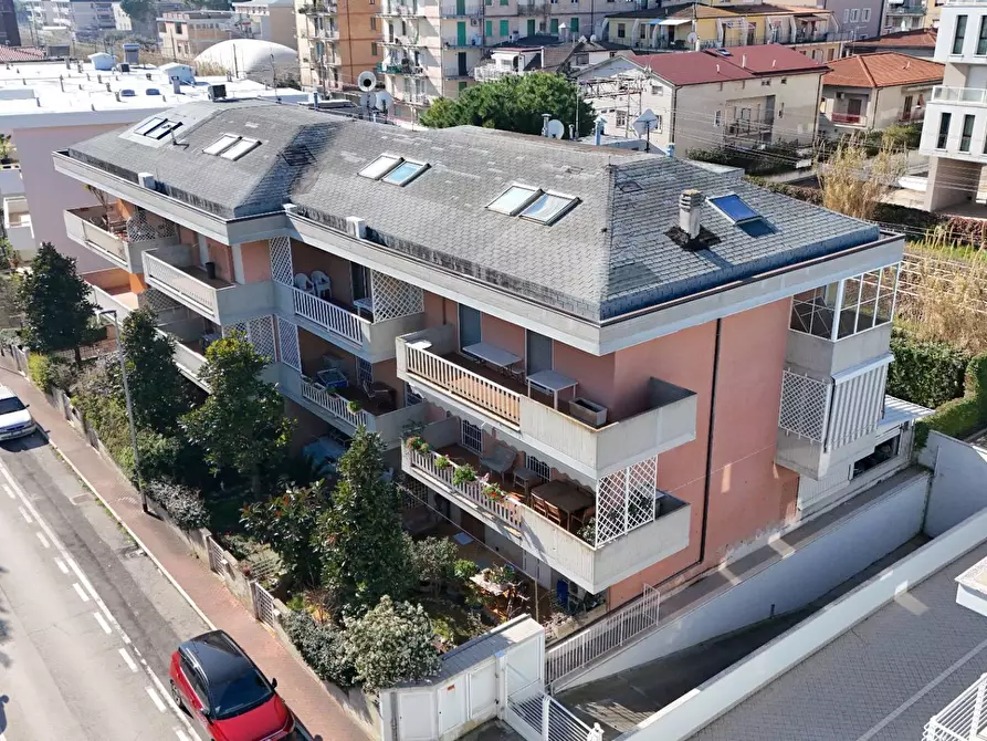Immagine 35 di Appartamento in vendita  in Via Ponza 106 a Grottammare