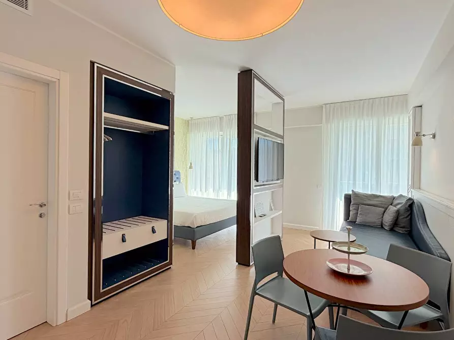 Immagine 3 di Appartamento in vendita  in Viale Marconi 46 a San Benedetto Del Tronto