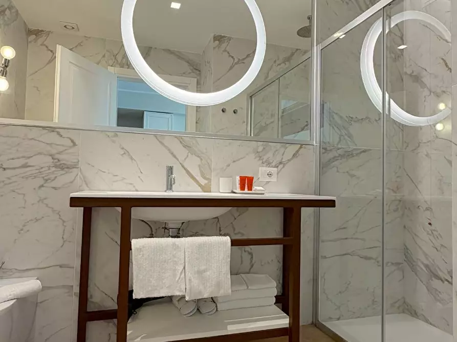 Immagine 14 di Appartamento in vendita  in Viale Marconi 46 a San Benedetto Del Tronto