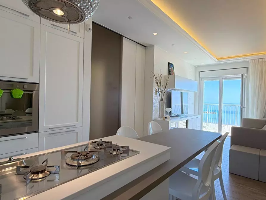 Immagine 5 di Appartamento in vendita  in via Gaetano Donizetti 1 a San Benedetto Del Tronto