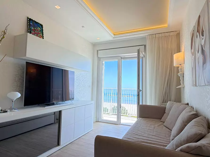Immagine 13 di Appartamento in vendita  in via Gaetano Donizetti 1 a San Benedetto Del Tronto