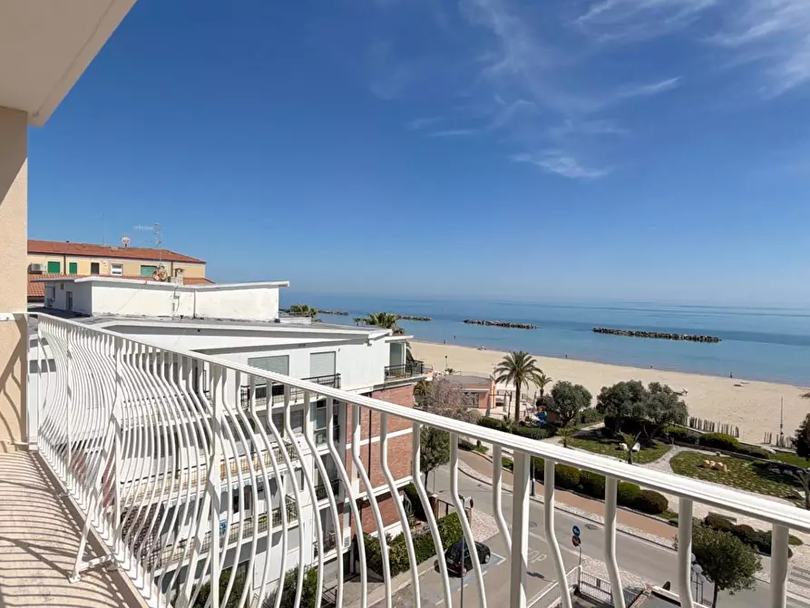 Immagine 8 di Appartamento in vendita  in via Gaetano Donizetti 1 a San Benedetto Del Tronto