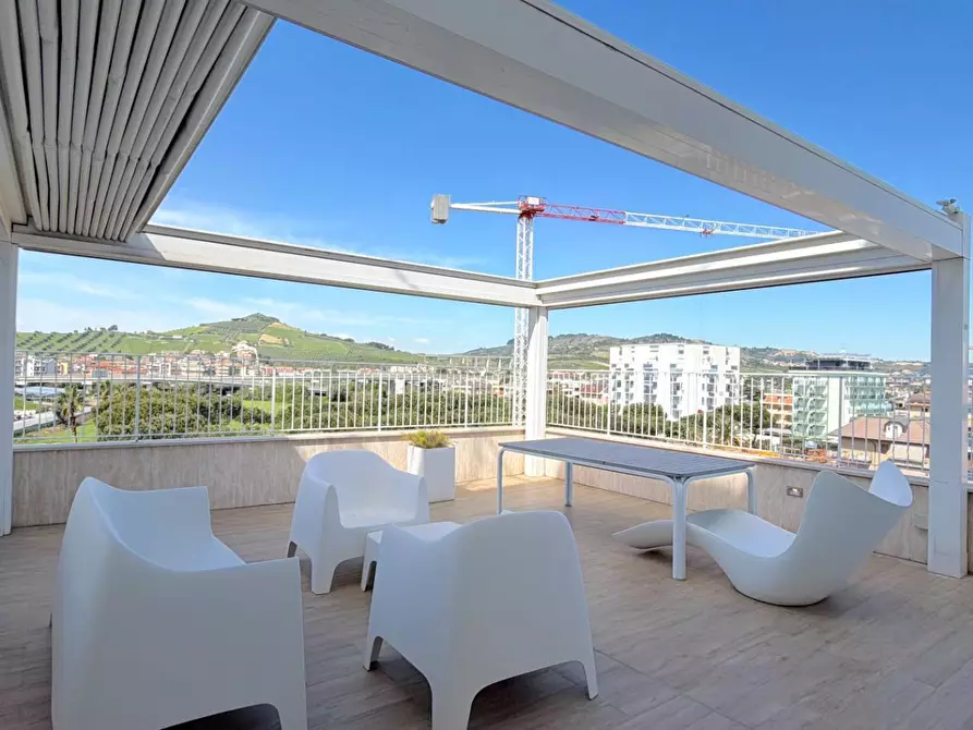 Immagine 26 di Appartamento in vendita  in via Gaetano Donizetti 1 a San Benedetto Del Tronto