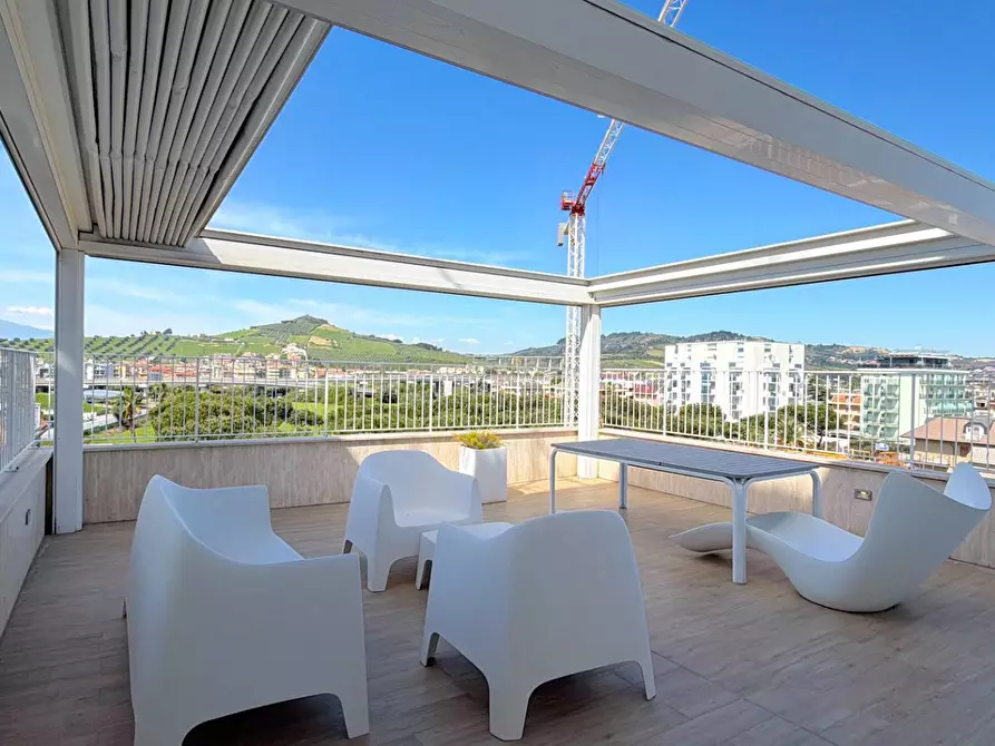 Immagine 7 di Appartamento in vendita  in via Gaetano Donizetti 1 a San Benedetto Del Tronto