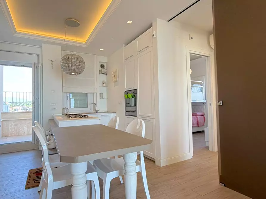 Immagine 10 di Appartamento in vendita  in via Gaetano Donizetti 1 a San Benedetto Del Tronto