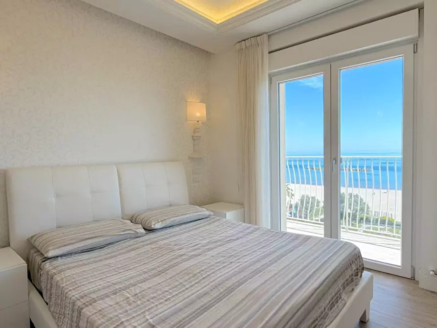 Immagine 11 di Appartamento in vendita  in via Gaetano Donizetti 1 a San Benedetto Del Tronto
